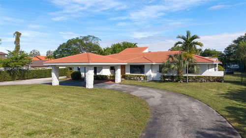 2701 Sw 113th Ave, Miami, FL, 33165-2209 | Card Image