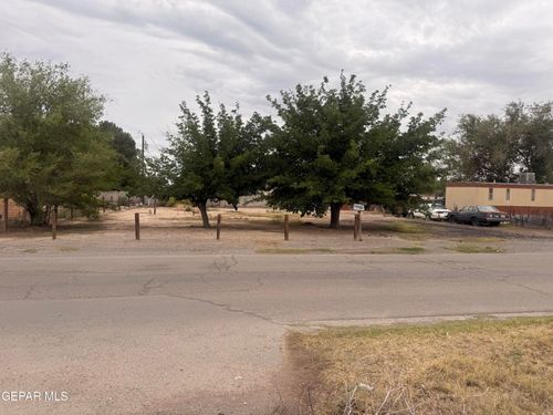 1043 Ada Ln, El Paso, TX, 79932-2801 | Card Image