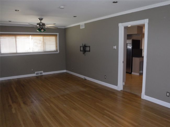 10921 Sinclair Ave, House other with 3 bedrooms, 2 bathrooms and null parking in Dallas TX | Image 9