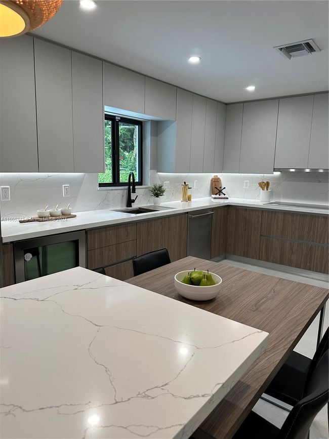 17701 Sw 87 Th Ave, House other with 5 bedrooms, 4 bathrooms and null parking in Palmetto Bay FL | Image 16