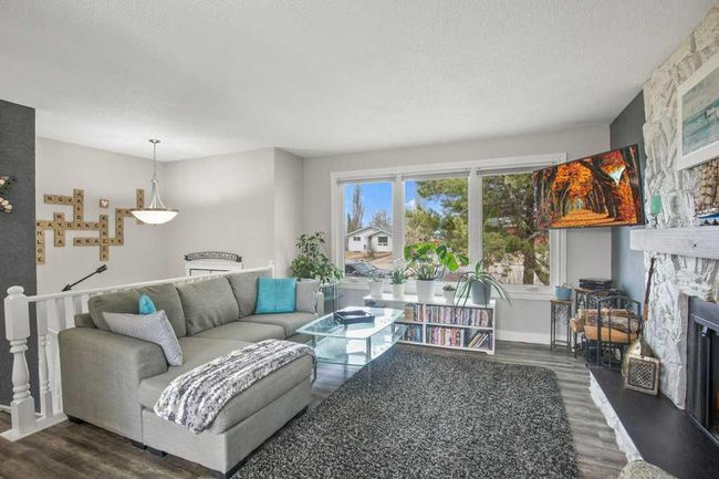 2 Mountain Pl, House other with 6 bedrooms, 3 bathrooms and 1 parking in Sylvan Lake AB | Image 6