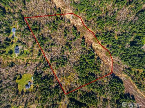 347 Ne 82nd Pl, Carnation, WA, 98014 | Card Image