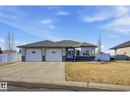 5002 58 St, Daysland, AB, T0B1A0 | Card Image