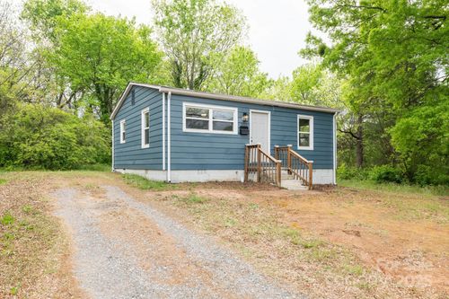 1011 Rickert St, Statesville, NC, 28677-6714 | Card Image