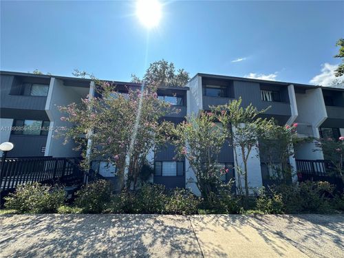 2816-2816 Sw 14th Dr, GAINESVILLE, FL, 32608-2057 | Card Image