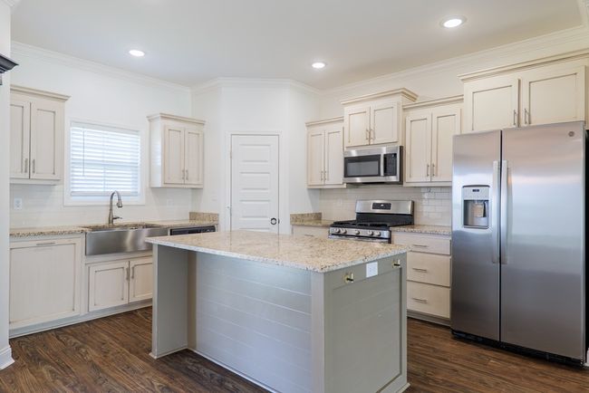 3823 Renee Pl, House other with 4 bedrooms, 2 bathrooms and 2 parking in Hahira GA | Image 10