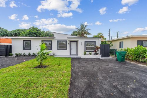 6840 Sw 3rd St, Miami, FL, 33144-2819 | Card Image