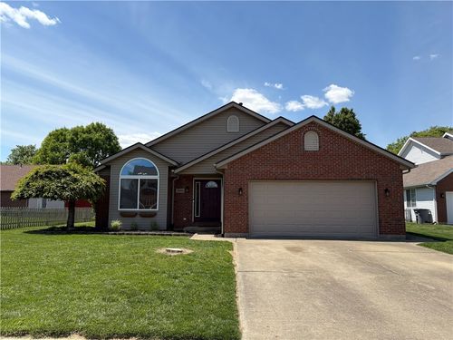 2896 Red Oak Cir, Troy, OH, 45373-4556 | Card Image