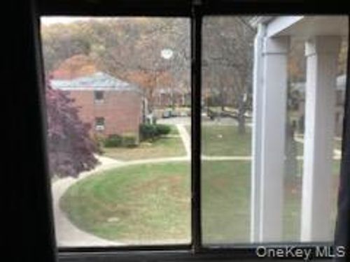 apt-c-22 Lawrence Dr, White Plains, NY, 10603-1353 | Card Image