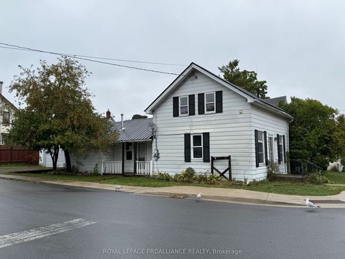 27 Water St W, Napanee, ON, K7R1V3 | Card Image