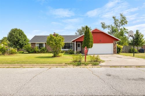 1725 S 15th St, Rogers, AR, 72758-5788 | Card Image