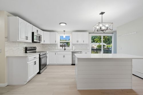 26 Portulaca Dr, Springfield, MA, 01129-1722 | Card Image