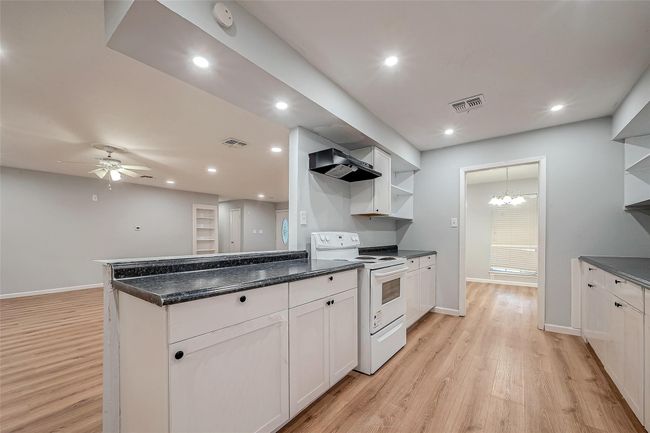 23131 Earlmist Dr, House other with 3 bedrooms, 2 bathrooms and 3 parking in Spring TX | Image 13