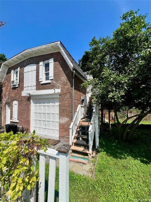 182 Grand St, Newburgh, NY, 12550-4617 | Card Image