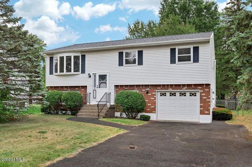 25 Lynn Dr, Colonie, NY, 12205-4918 | Card Image