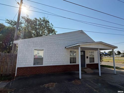 1100 Catherine St, Metropolis, IL, 62960-1745 | Card Image