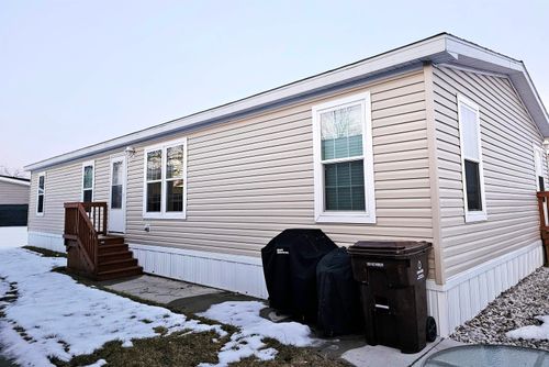 1103 Peachtree Ct, Mt Pleasant, MI, 48858-4555 | Card Image