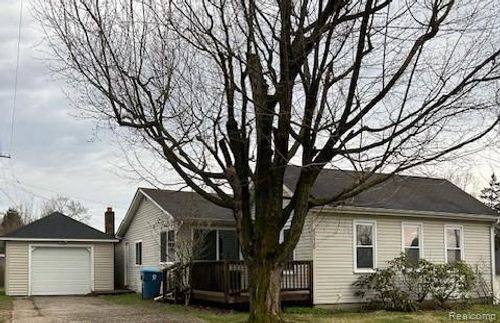 6010 Fox St, Mayville, MI, 48744-9003 | Card Image