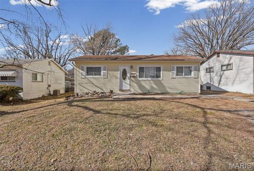 10405 Earl Dr, Saint Louis, MO, 63136-6015 | Card Image