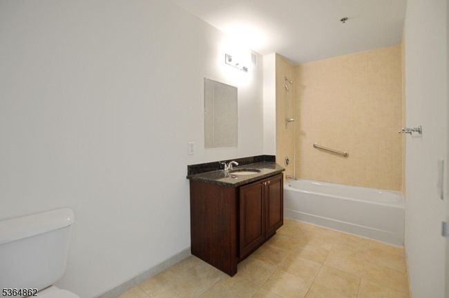 APT-616 - 1 Carriage City Plz, Townhouse with 2 bedrooms, 2 bathrooms and null parking in Rahway NJ | Image 13