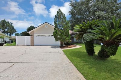 2006 Coldfield Drive W, House other with 3 bedrooms, 2 bathrooms and null parking in Jacksonville FL | Image 1