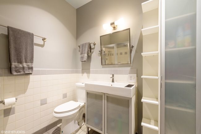 APT-3B - 5613 N Winthrop Ave, Condo with 2 bedrooms, 2 bathrooms and 1 parking in CHICAGO IL | Image 12