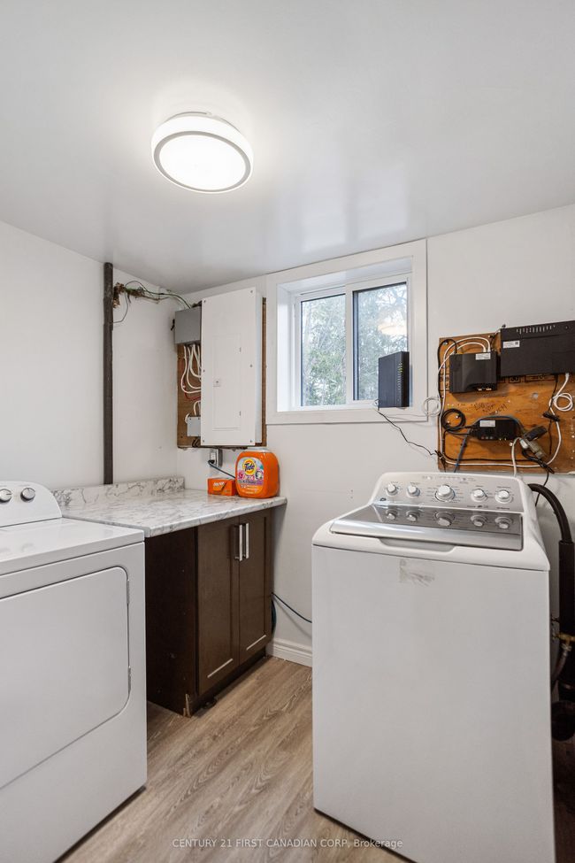 103-105 Main St S, Home with 4 bedrooms, 2 bathrooms and 5 parking in Exeter ON | Image 37