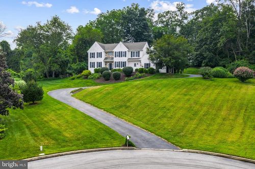 7 Morninglight Rd, Glenmoore, PA, 19343-2024 | Card Image