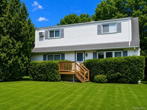 1 Hilltop Rd, New City, NY, 10956-1221 | Card Image