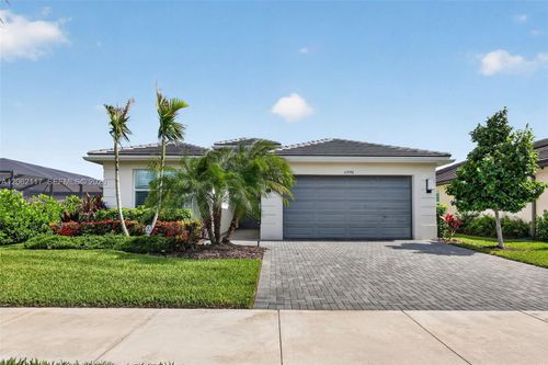0-11996 Sw Seahorse Springs Ter, Port St. Lucie, FL, 34987-7775 | Card Image