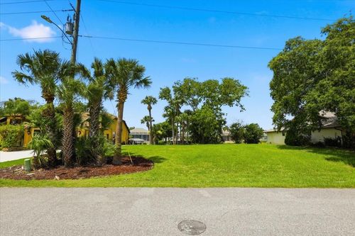 27 Cottonwood Ct, Palm Coast, FL, 32137-4311 | Card Image