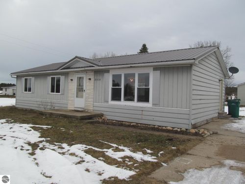 21024 Meceola Rd, Paris, MI, 49338-9506 | Card Image
