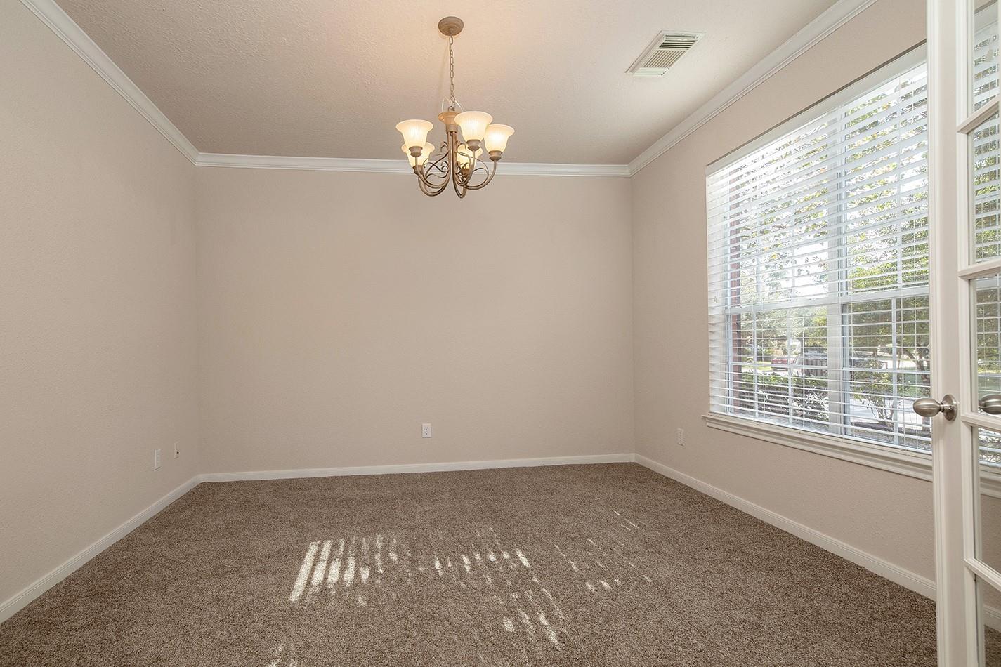 Residential Lease in The Woodlands 5