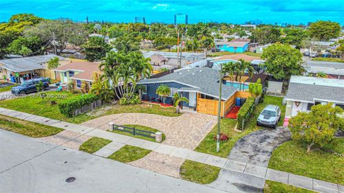 801 Ne 57th St, Oakland Park, FL, 33334-3515 | Card Image