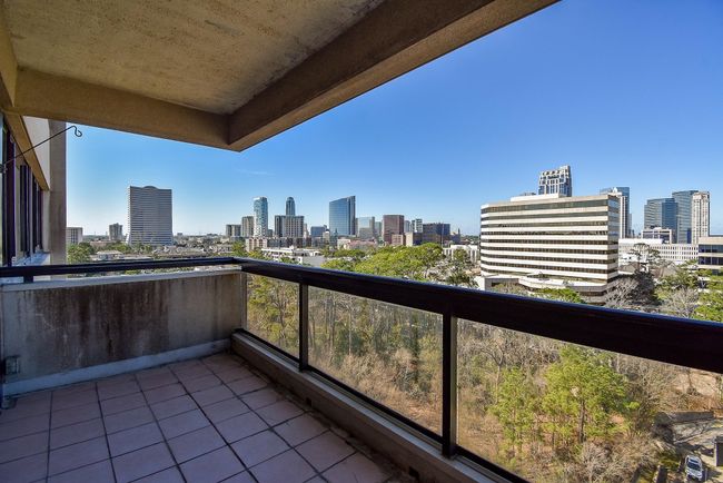 UNIT-1106 - 49 Briar Hollow Ln, Condo with 2 bedrooms, 2 bathrooms and 2 parking in Houston TX | Image 28