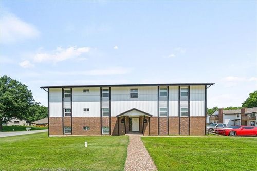2200 Mission Road, Harrisonville, MO, 64701 | Card Image