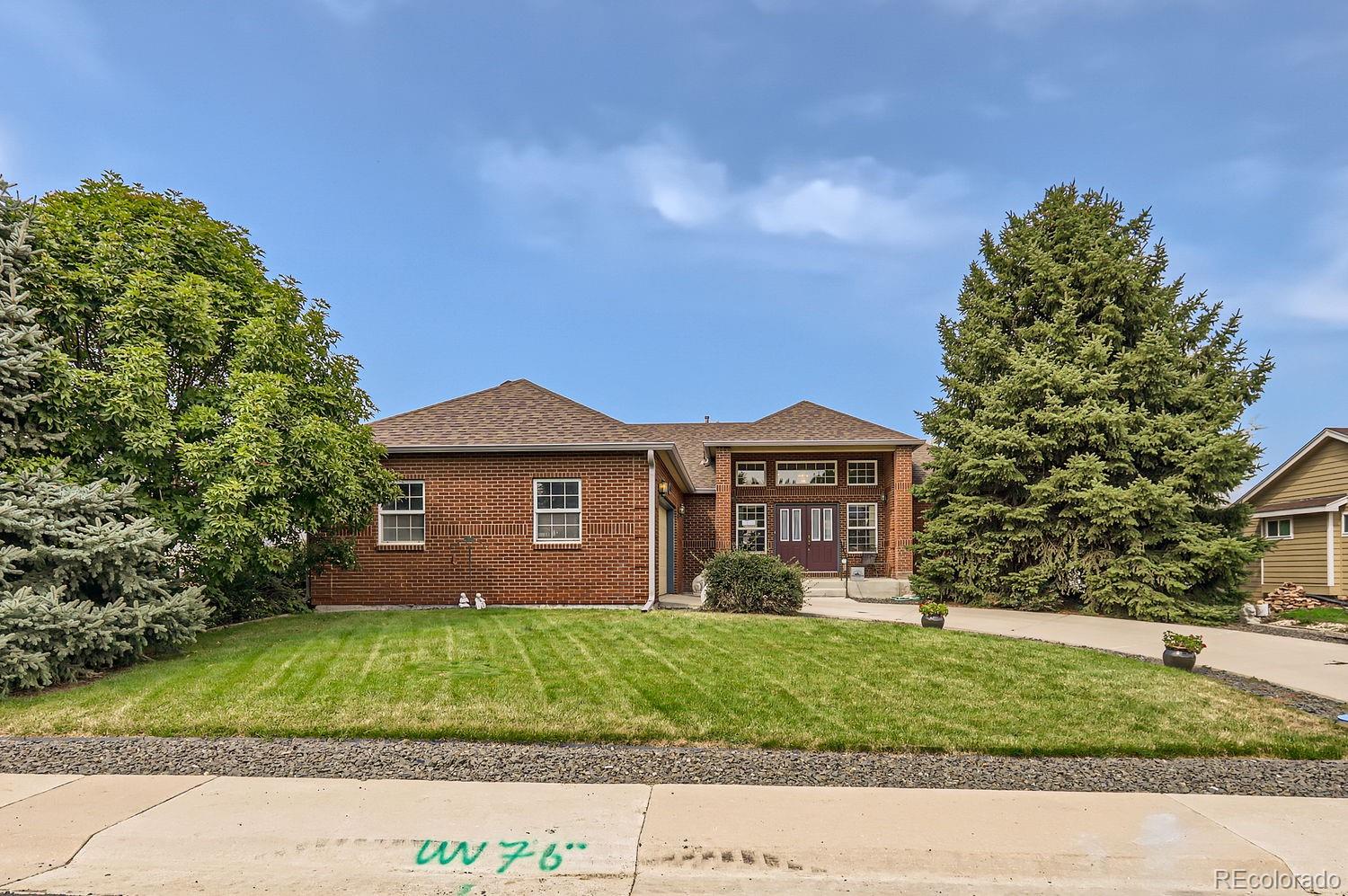 Falcon Cir, Mead, CO 80542