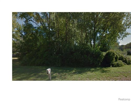 3266 Circle Drive, Bridgeport Twp, MI, 48601 | Card Image