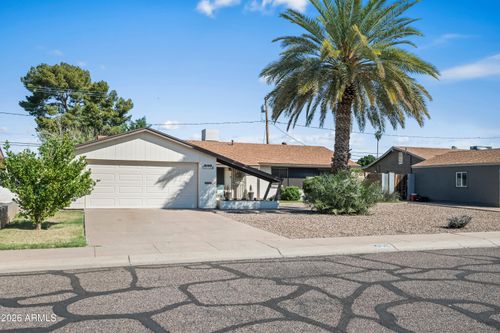 3934 W Myrtle Ave, Phoenix, AZ, 85051-8121 | Card Image
