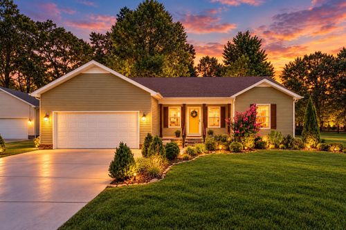 110 Collinwood Dr, Tullahoma, TN, 37388-3003 | Card Image