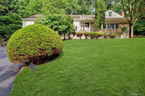 26 Midvale Rd, Hartsdale, NY, 10530-3607 | Card Image