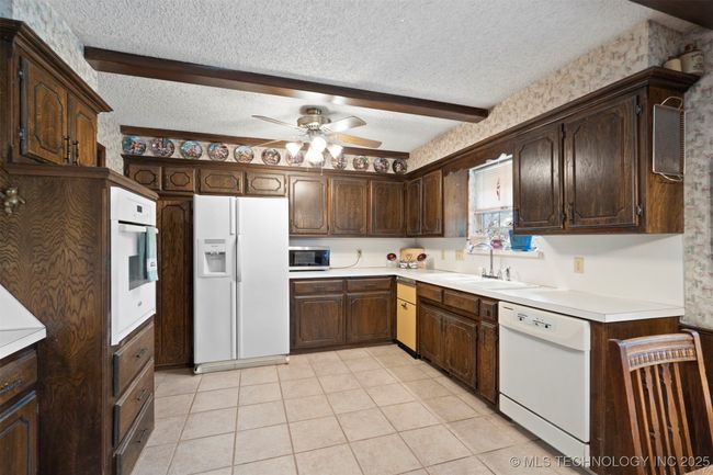 33742 Pleasant Valley Rd, House other with 3 bedrooms, 3 bathrooms and null parking in Poteau OK | Image 26