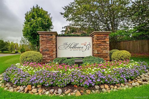 4205 Fred Ill Jr Ct, Pearl River, NY, 10965-3327 | Card Image