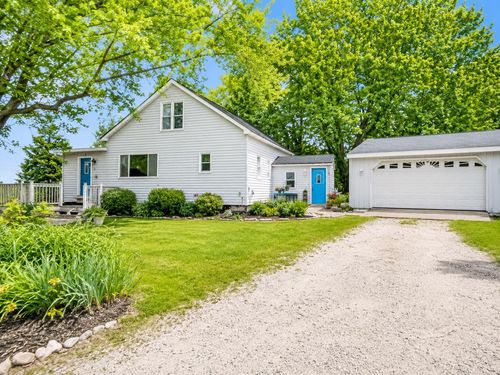 3428 S Comstock Avenue, Fremont, MI, 49412 | Card Image