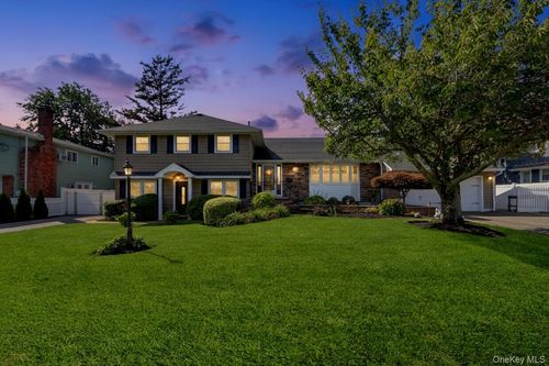 75 Unqua Rd, Massapequa, NY, 11758-6728 | Card Image
