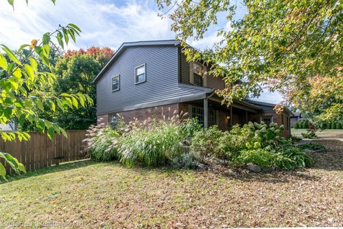 46701 Territorial Rd, Plymouth, MI, 48170-2952 | Card Image