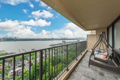 1007-3 Horizon Rd, Fort Lee, NJ, 07024-6707 | Card Image