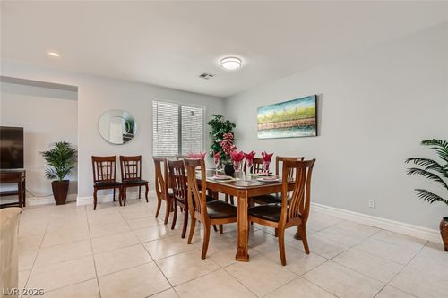 6689 Roanoke Ct, Las Vegas, NV, 89148-5753 | Card Image