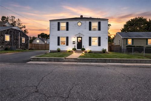 386 Mendon Ave, Pawtucket, RI, 02861-1138 | Card Image