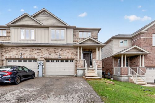 445 Avens St, Waterloo, ON, N2V0B6 | Card Image